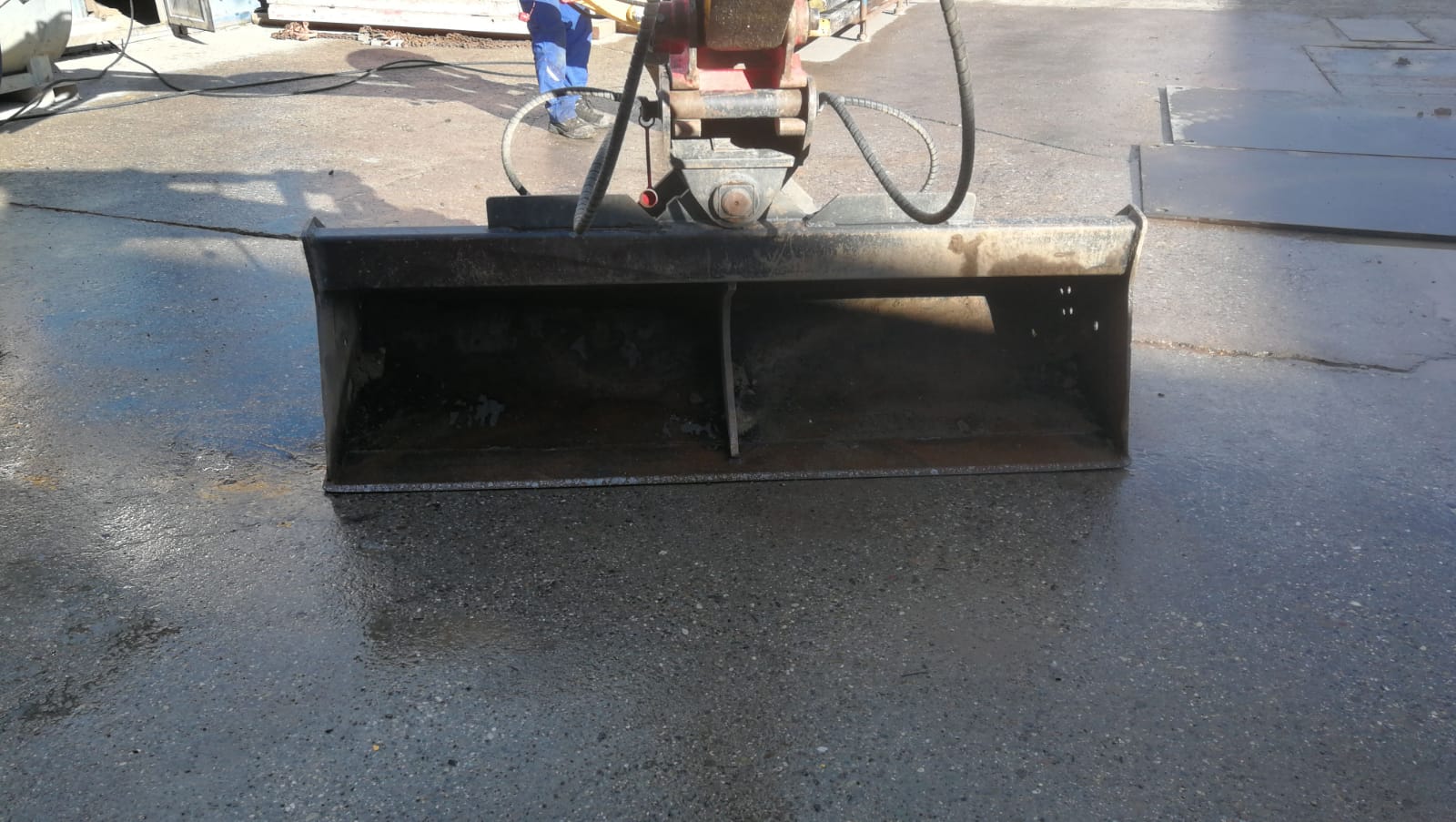 Grabenräumlöffel MS 08 hydraulisch schwenkbar bis 10t