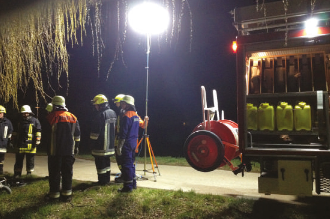 LED-Baustellenbeleuchtung / Leuchtballon mit Stativ