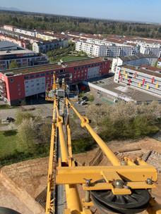 75m Obendreher BauKran mieten leihen